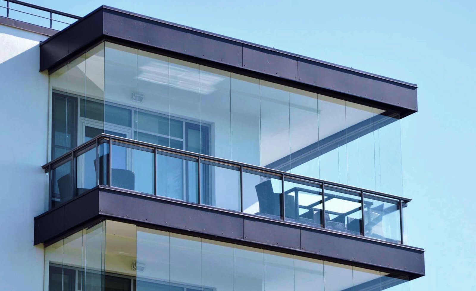 How to properly clean a balcony in an apartment